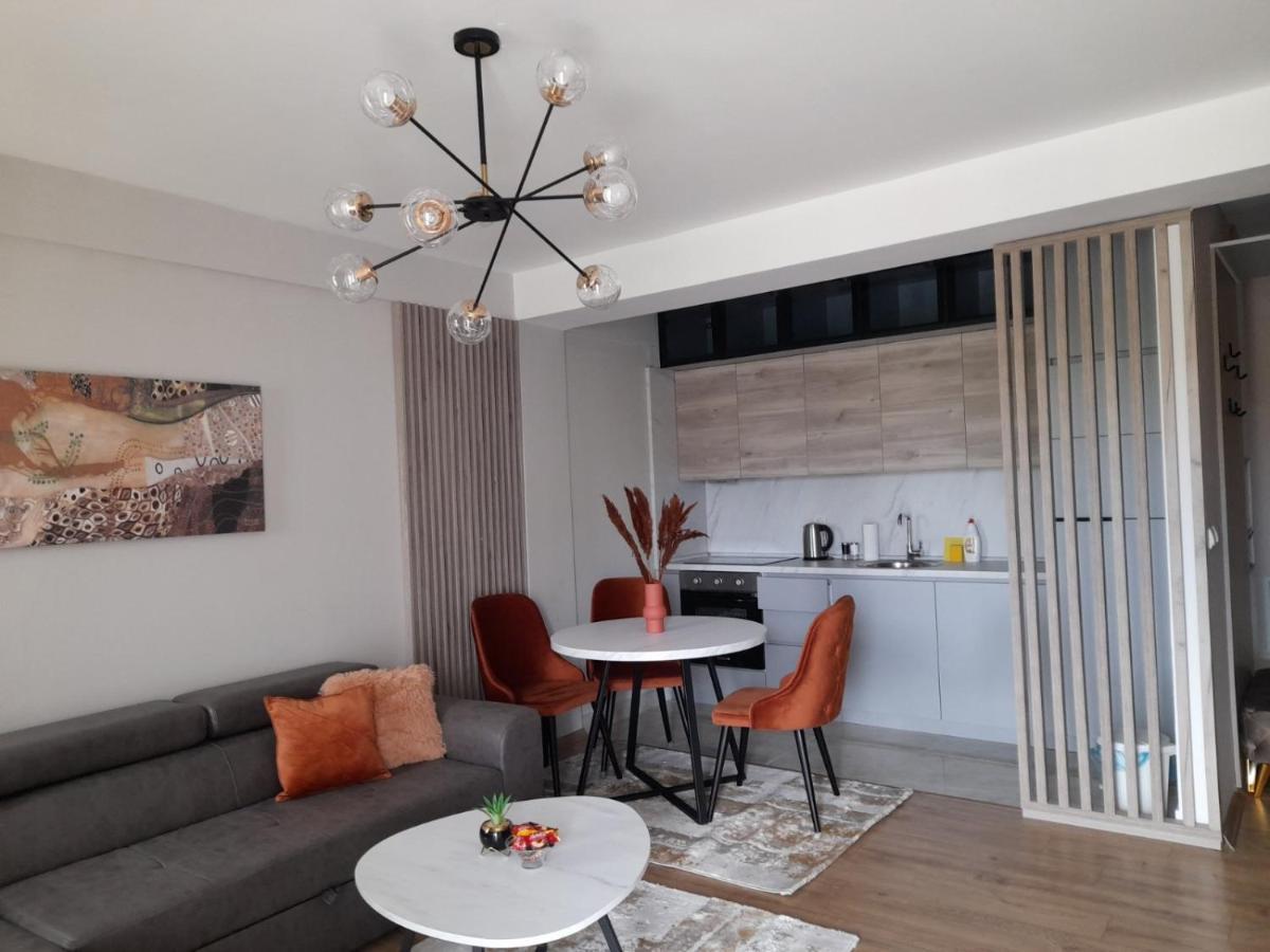 Centar Two Apartment Skopje Ngoại thất bức ảnh