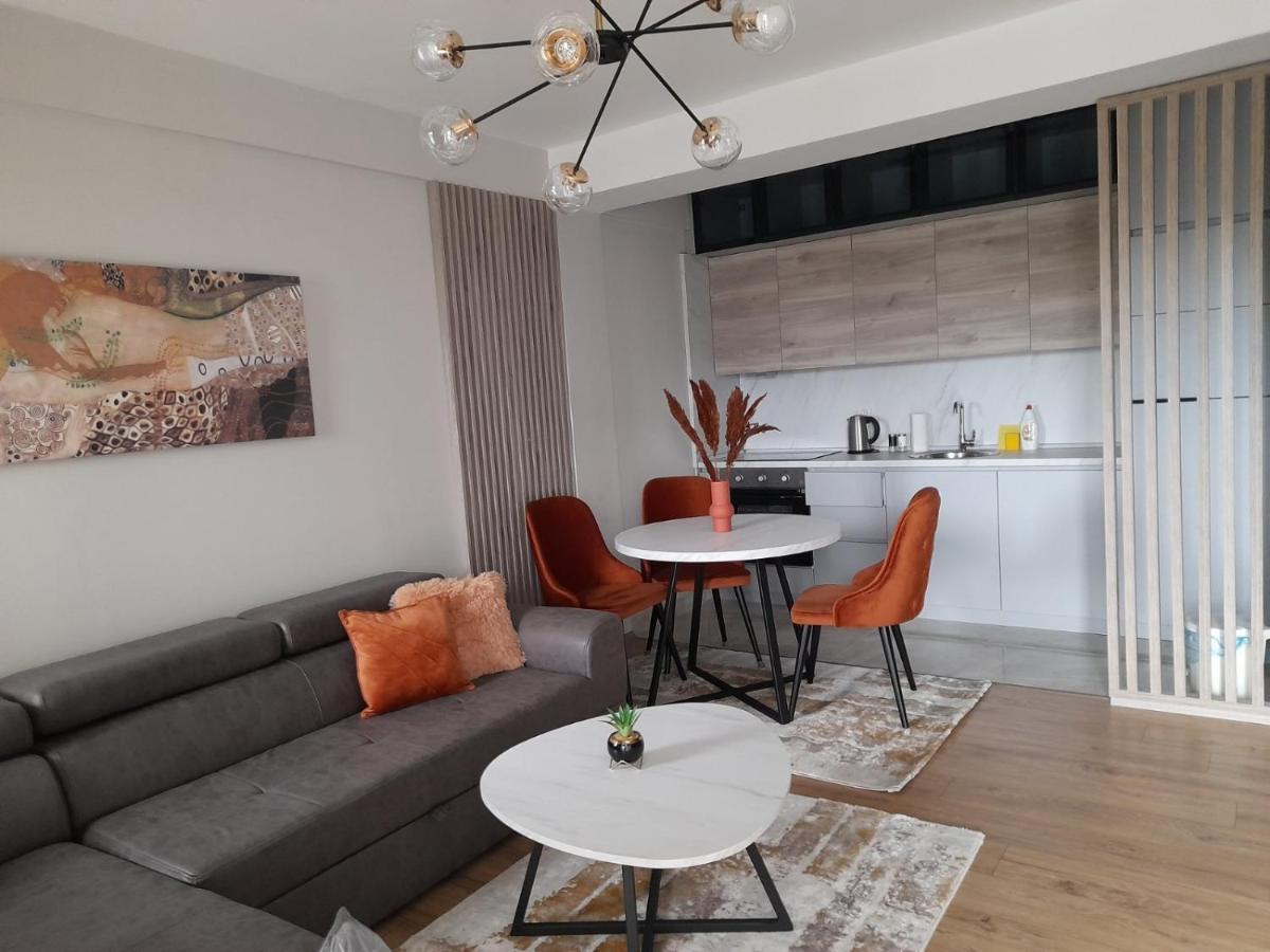 Centar Two Apartment Skopje Ngoại thất bức ảnh