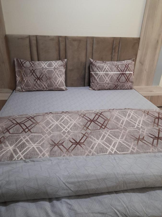 Centar Two Apartment Skopje Ngoại thất bức ảnh